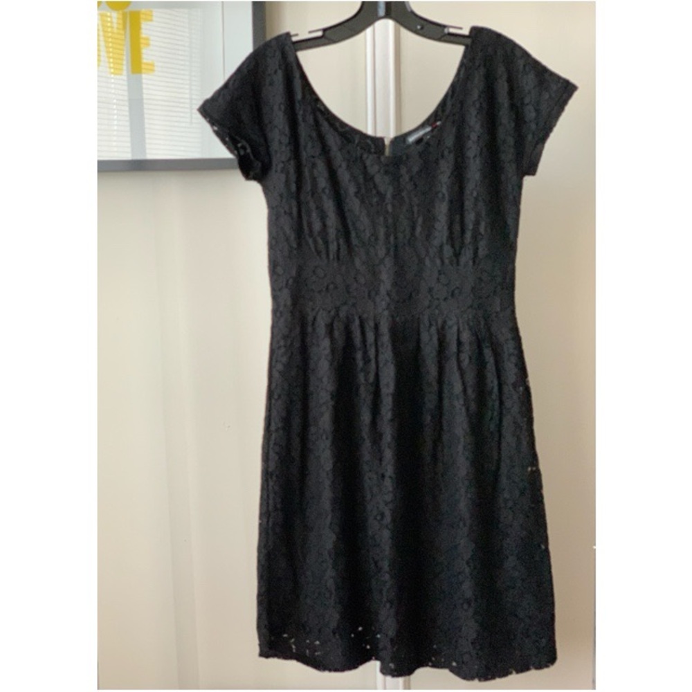 Banana Republic black lace dress